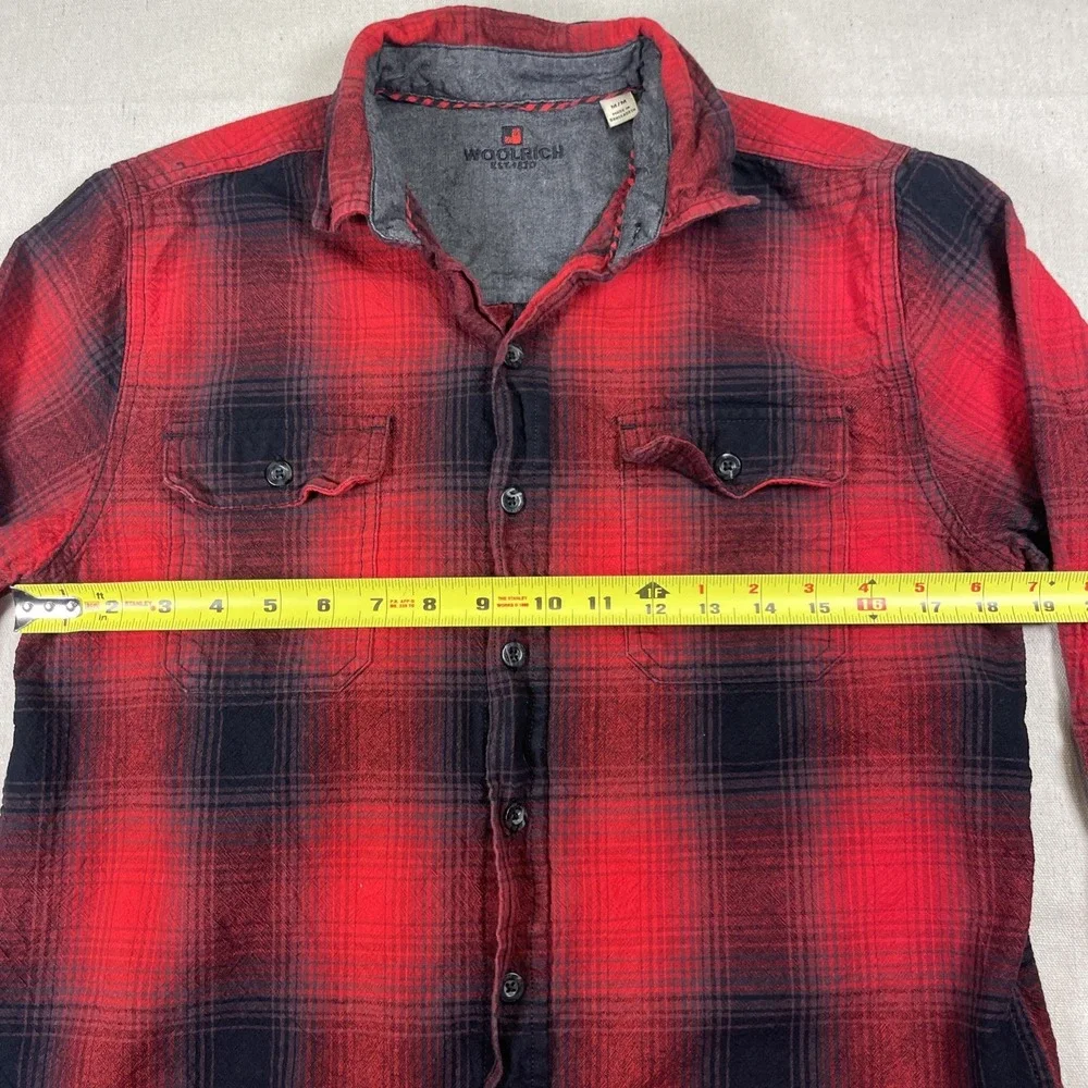 Woolrich Plaid 100% Cotton Men's Medium Shirt Red Black Button Down‎